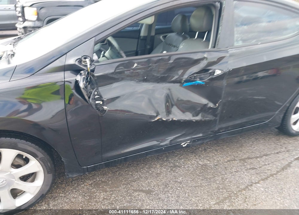 2012 HYUNDAI ELANTRA LIMITED (ULSAN PLANT) VIN: KMHDH4AE3CU325827