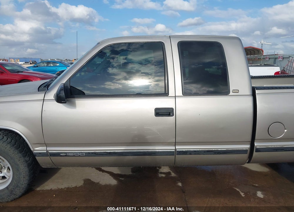 1998 CHEVROLET C1500 FLEETSIDE VIN: 2GCEC19R2W1151360