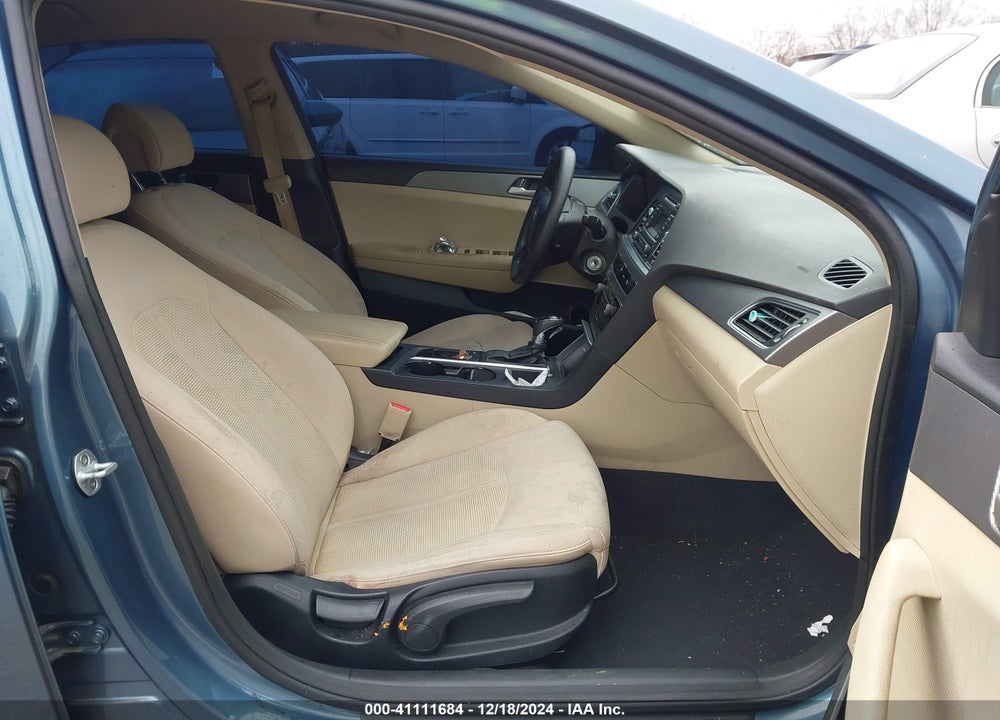 2015 HYUNDAI SONATA SE VIN: 5NPE24AFXFH154222
