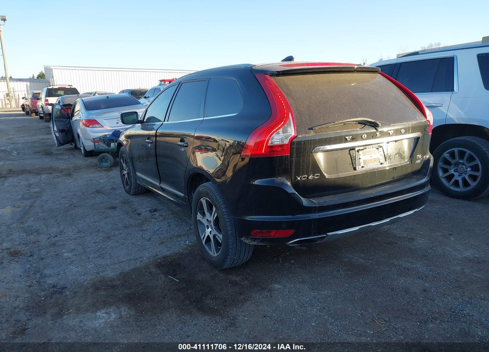 2015 VOLVO XC60 T6 VIN: YV4902RK0F2650321