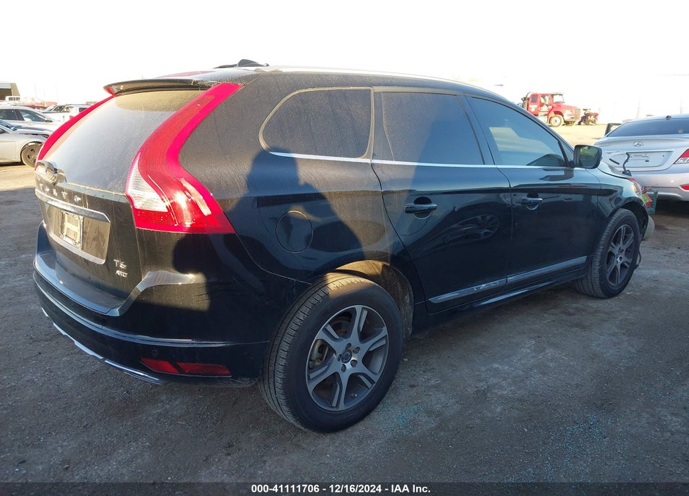 2015 VOLVO XC60 T6 VIN: YV4902RK0F2650321