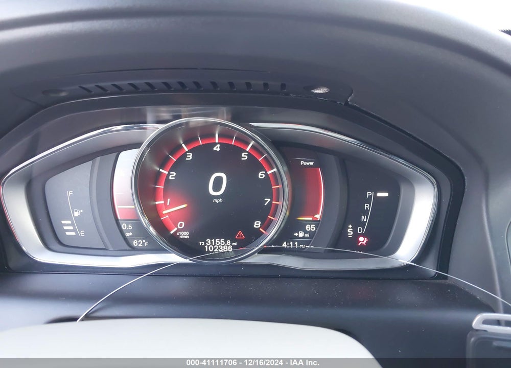 2015 VOLVO XC60 T6 VIN: YV4902RK0F2650321