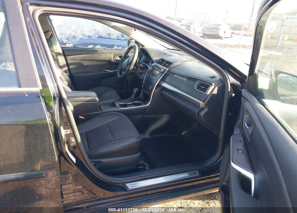 2017 TOYOTA CAMRY SE VIN: 4T1BF1FK1HU634827