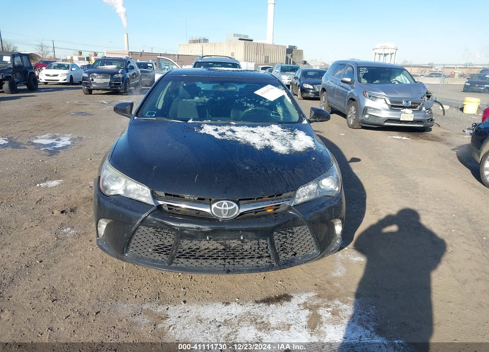 2017 TOYOTA CAMRY SE VIN: 4T1BF1FK1HU634827