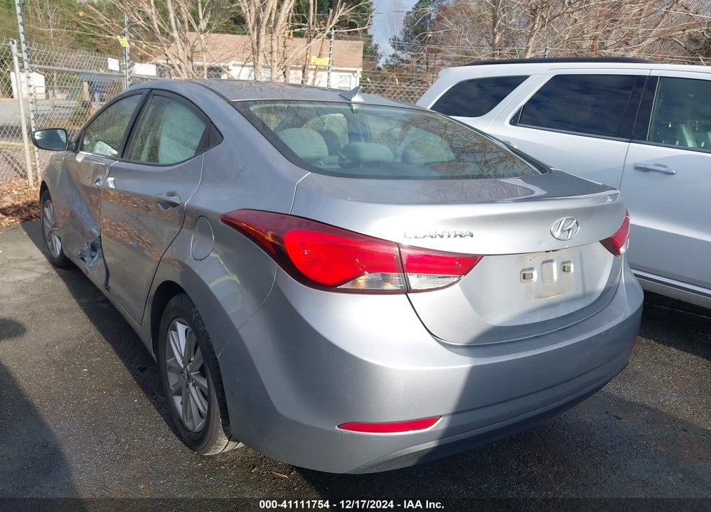 2015 HYUNDAI ELANTRA SE VIN: 5NPDH4AE2FH554325