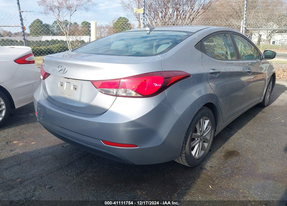 2015 HYUNDAI ELANTRA SE VIN: 5NPDH4AE2FH554325