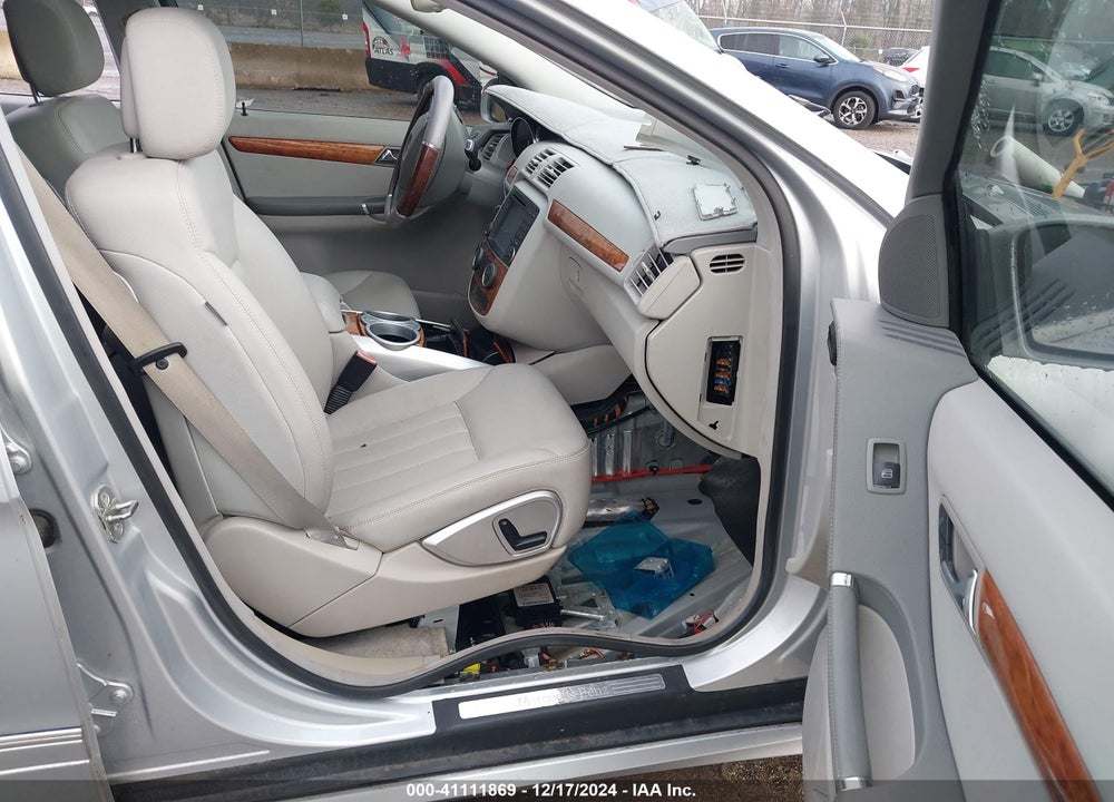 2007 MERCEDES-BENZ R VIN: 4JGCB65E37A050308