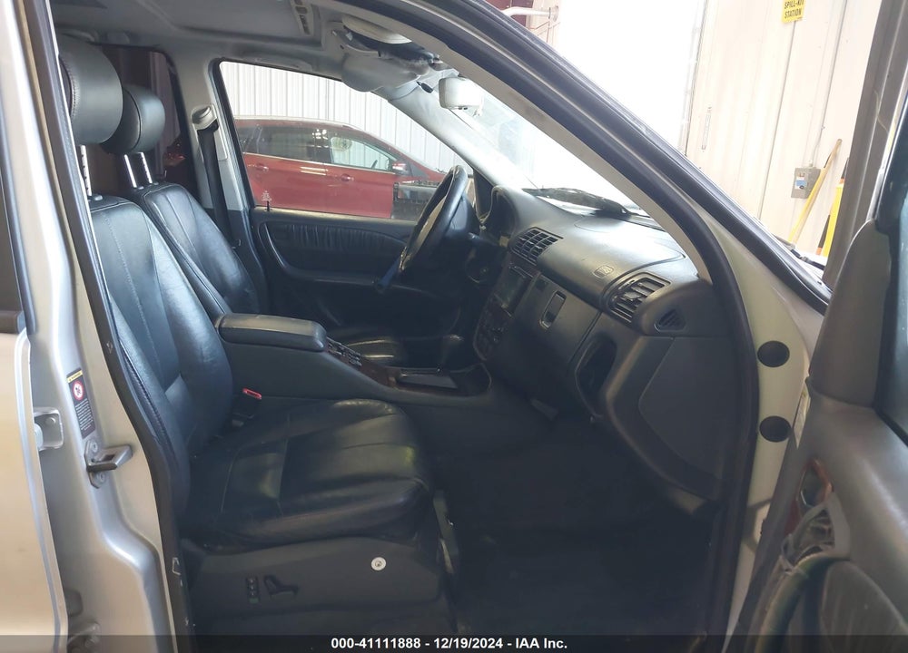 2000 MERCEDES-BENZ ML 320 VIN: 4JGAB54E5YA162306