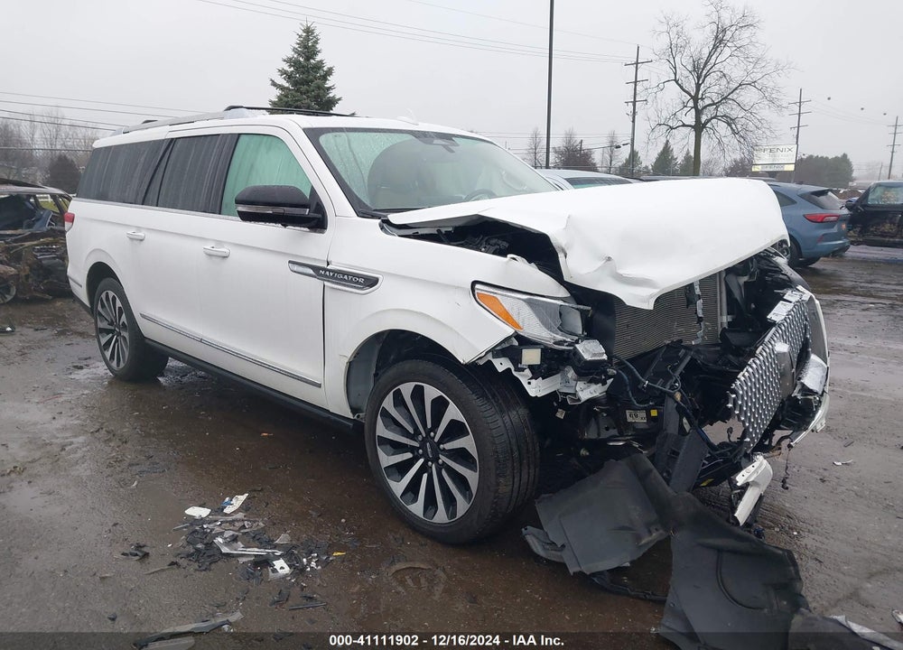 2024 LINCOLN NAVIGATOR RESERVE L VIN: 5LMJJ3LG8REL00860