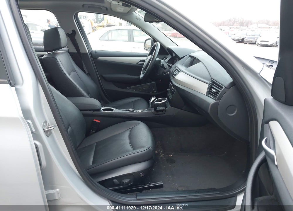 2015 BMW X1 XDRIVE28I VIN: WBAVL1C51FVY31221