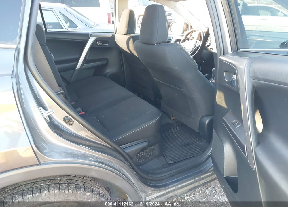 2017 TOYOTA RAV4 HV LE/XLE VIN: JTMRJREV7HD144629