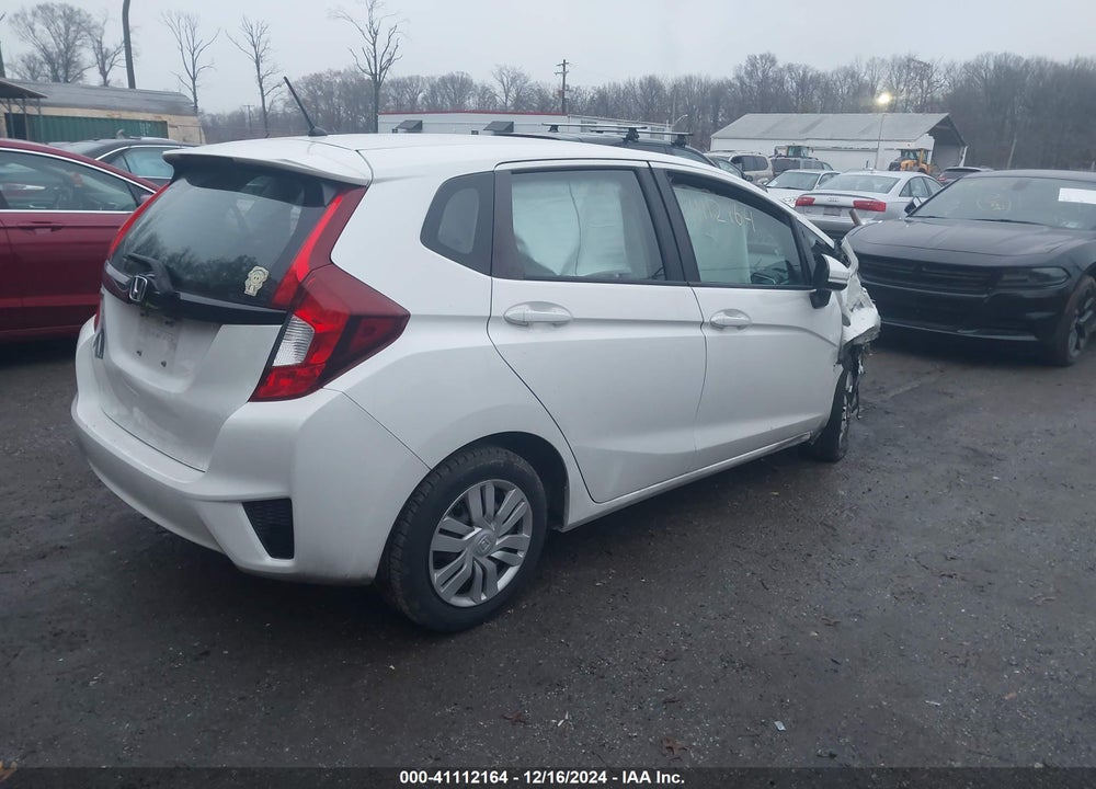 2015 HONDA FIT VIN: 3HGGK5H57FM775926