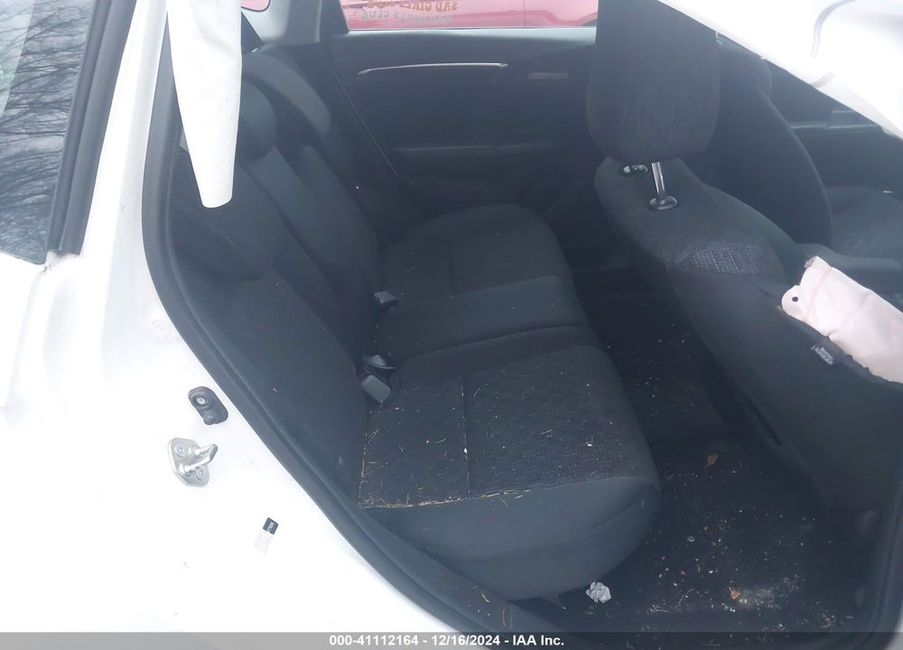 2015 HONDA FIT VIN: 3HGGK5H57FM775926