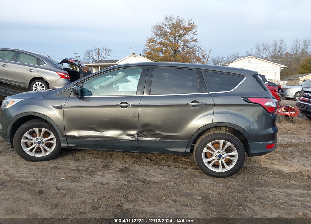 2017 FORD ESCAPE SE VIN: 1FMCU0GD0HUE00683