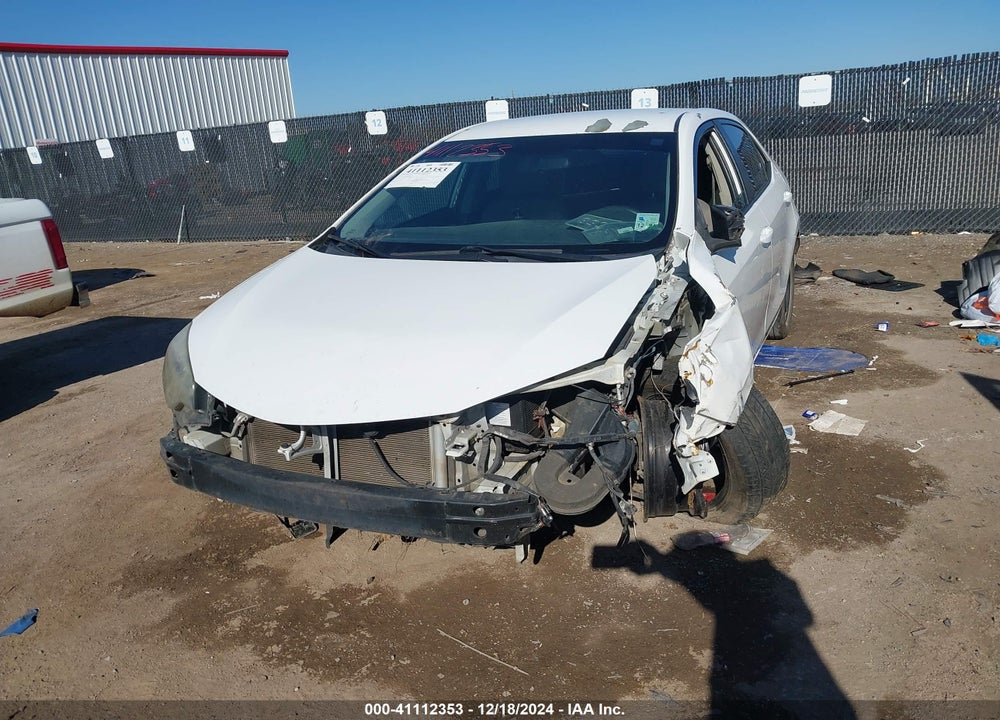 2014 TOYOTA COROLLA LE VIN: 5YFBURHE2EP037842