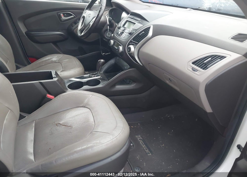 2010 HYUNDAI TUCSON LIMITED VIN: KM8JU3AC0AU074947