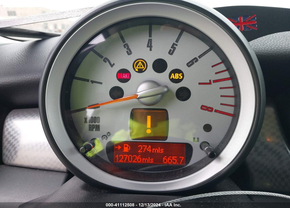 2008 MINI COOPER S VIN: WMWMF73568TT89119