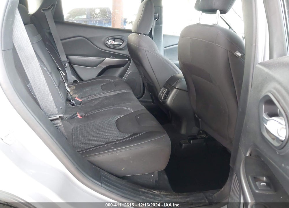 2019 JEEP CHEROKEE LATITUDE 4X4 VIN: 1C4PJMCB5KD373806