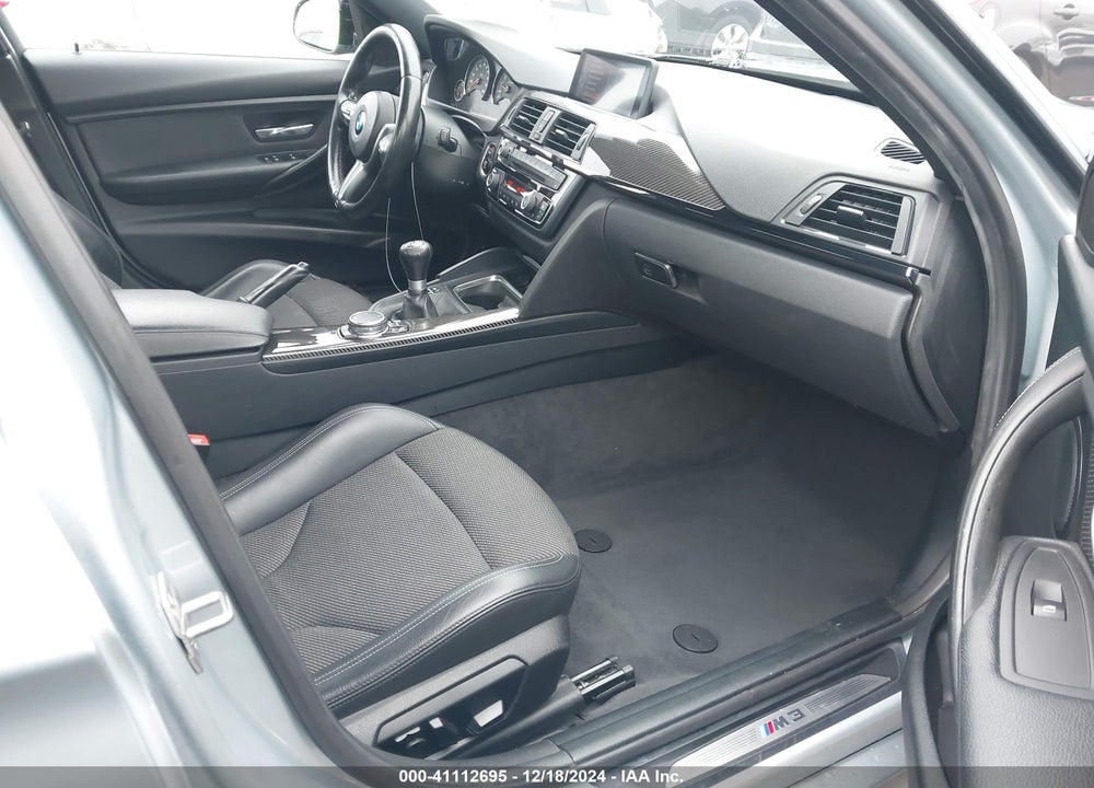 2015 BMW M3 VIN: WBS3C9C52FP805877