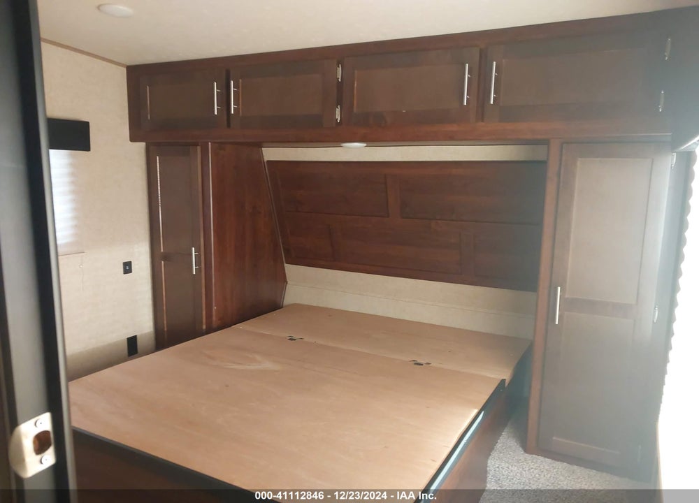 2017 FOREST RIVER VENGEANCE TRAVEL TRAILER VIN: 4X4FVGF23HY209527