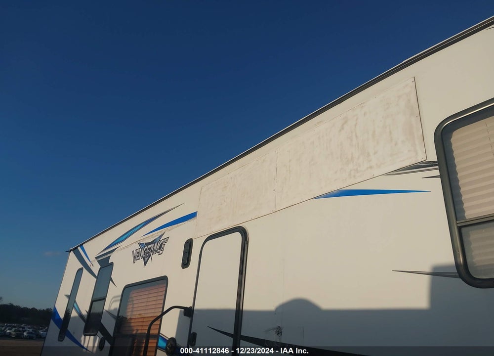 2017 FOREST RIVER VENGEANCE TRAVEL TRAILER VIN: 4X4FVGF23HY209527