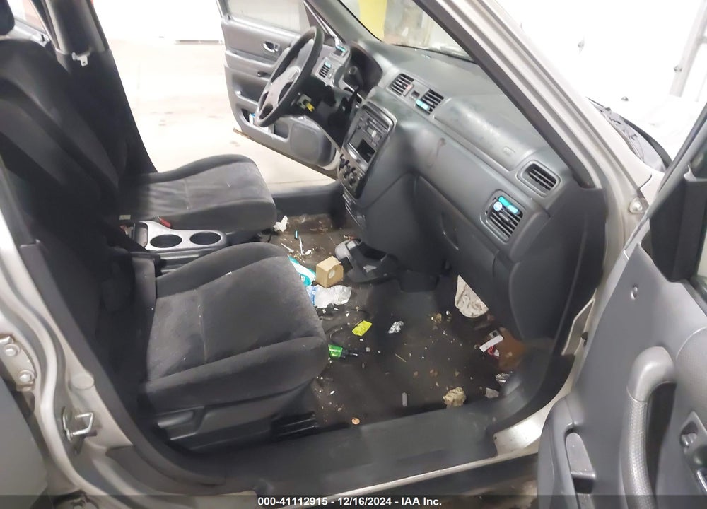 2000 HONDA CR-V EX VIN: JHLRD1865YC042218