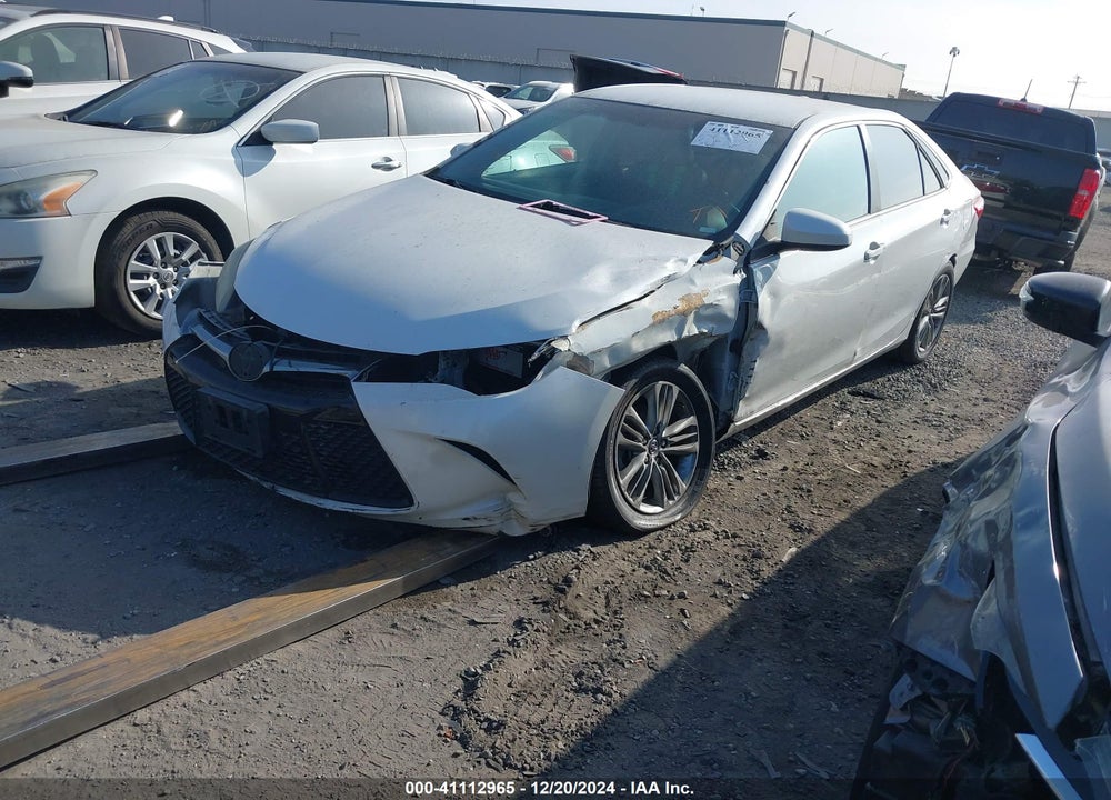 2015 TOYOTA CAMRY SE VIN: 4T1BF1FK7FU038019