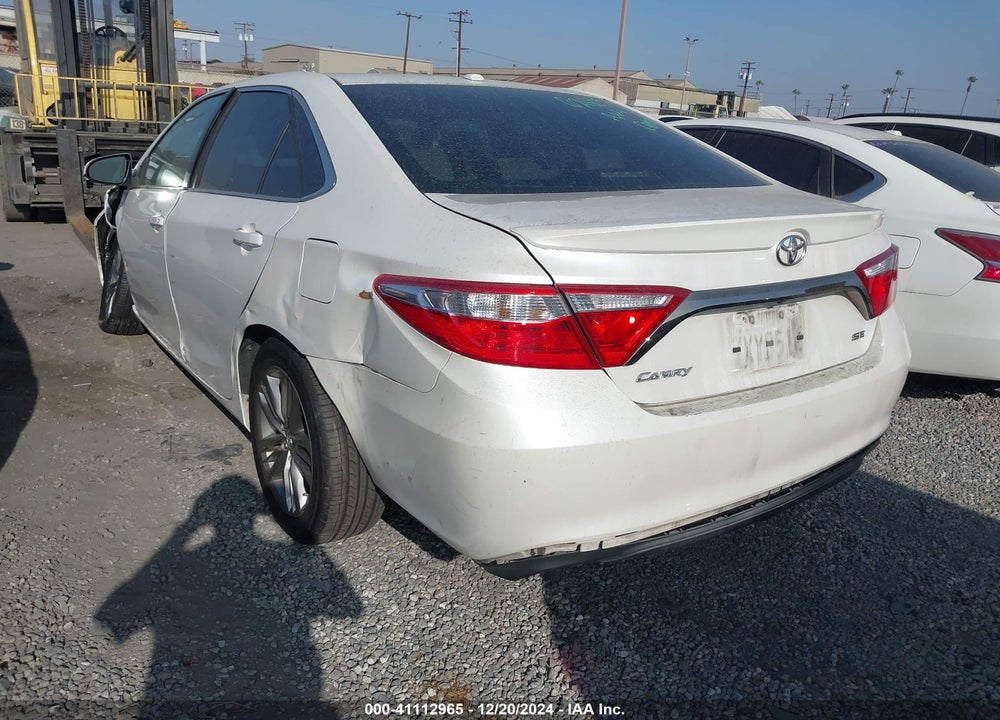 2015 TOYOTA CAMRY SE VIN: 4T1BF1FK7FU038019