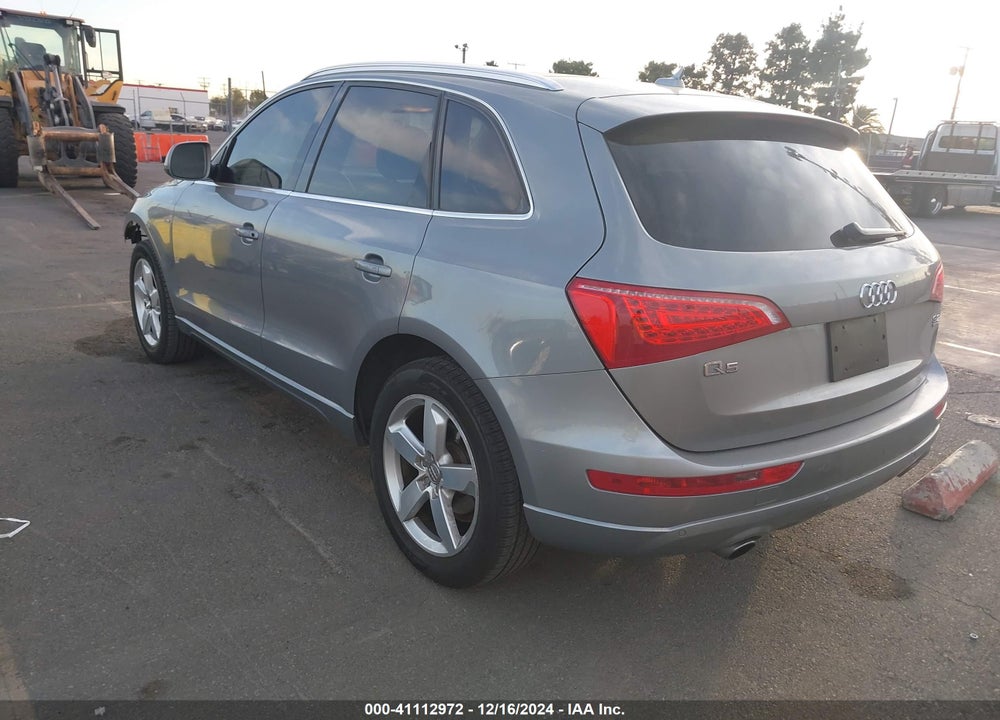 2009 AUDI Q5 3.2 PREMIUM VIN: WA1KK78R59A038677