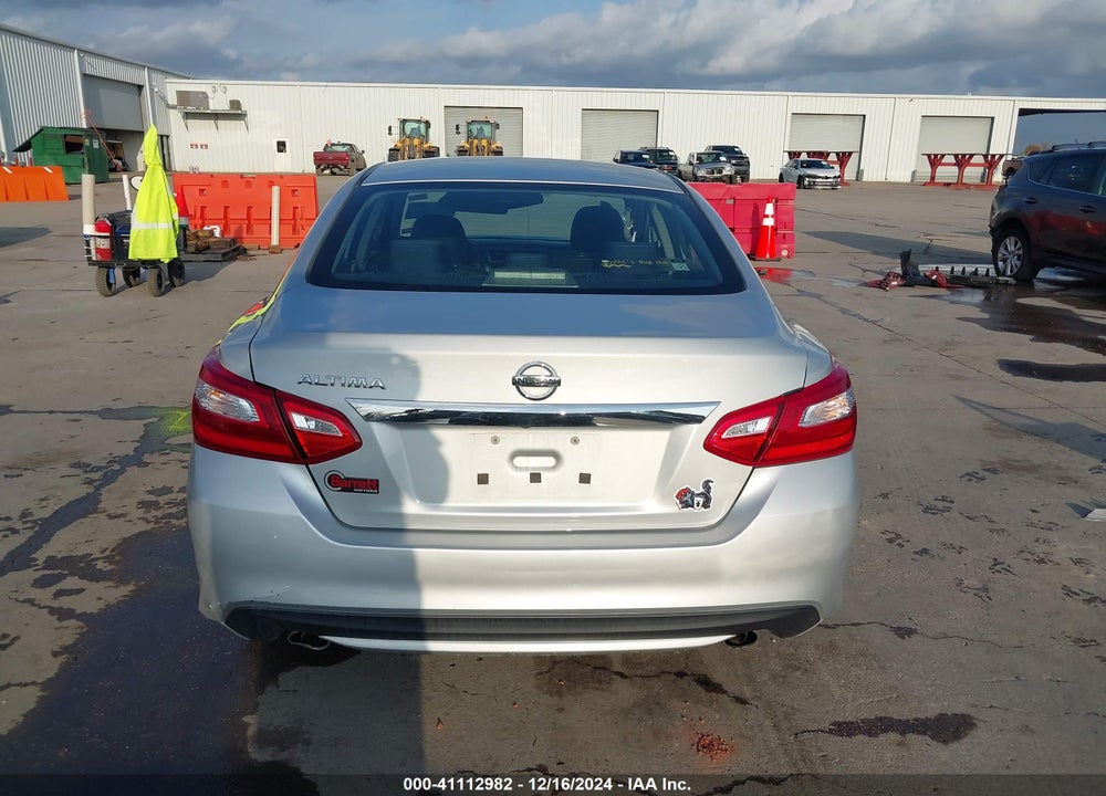 2017 NISSAN ALTIMA VIN: 1N4AL3AP5HN325952
