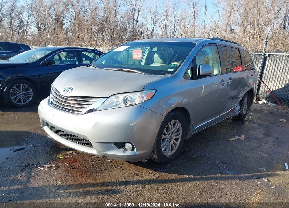 2011 TOYOTA SIENNA XLE V6 VIN: 5TDYK3DC1BS136348