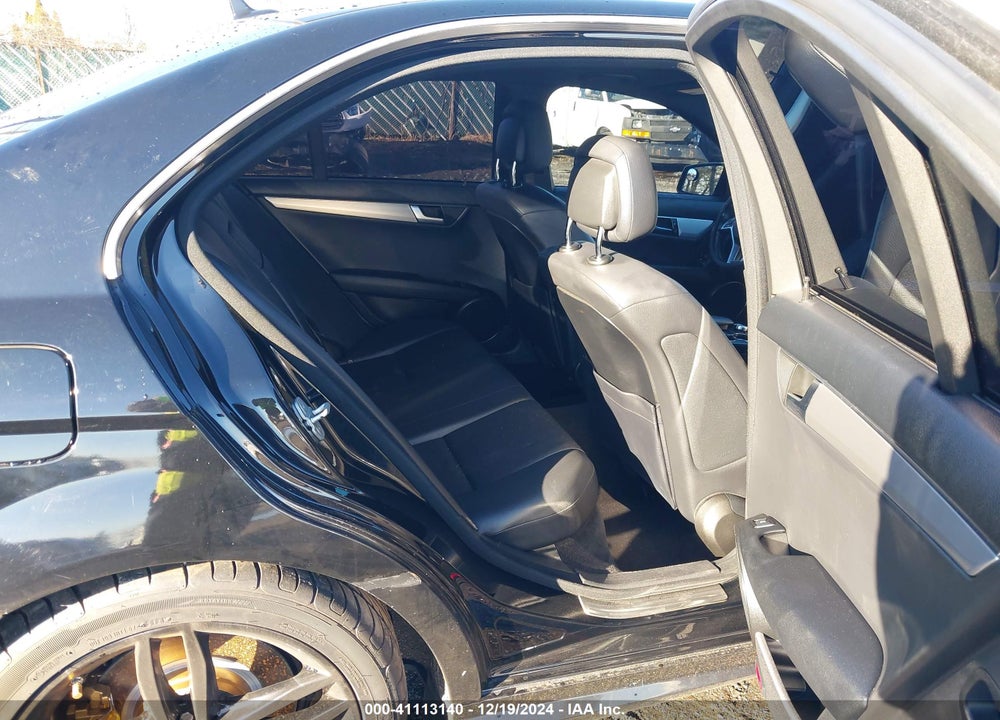 2012 MERCEDES-BENZ C 300 VIN: WDDGF8BB0CF861633