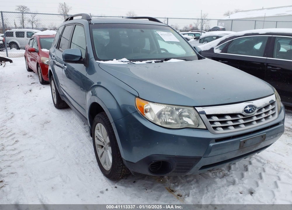 2013 SUBARU FORESTER 2.5X PREMIUM VIN: JF2SHADC7DH445131