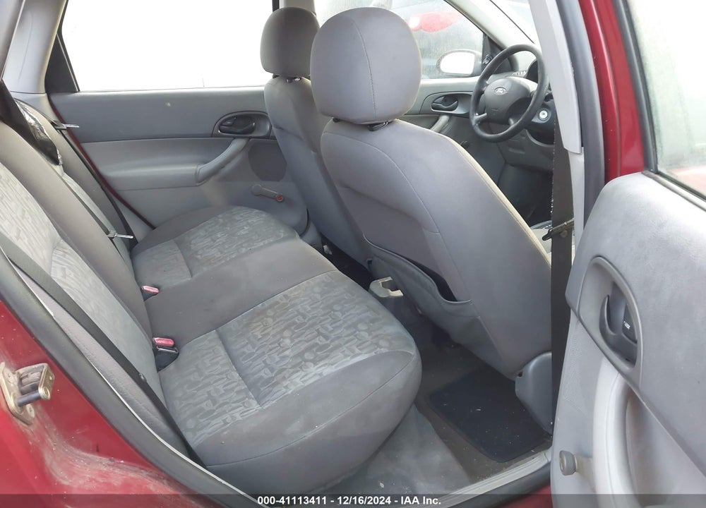 2005 FORD FOCUS ZX4 VIN: 1FAFP34N55W130329