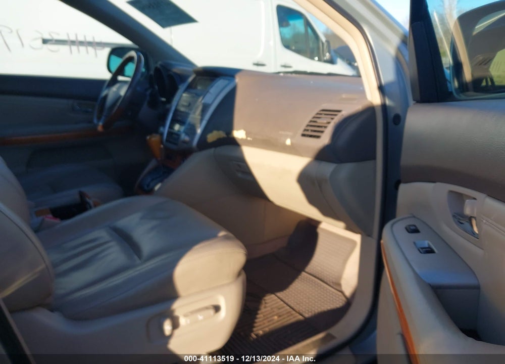 2005 LEXUS RX 330 VIN: 2T2HA31U45C051688