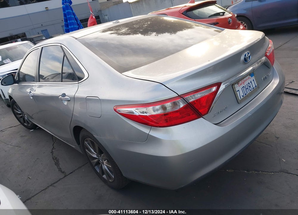 2015 TOYOTA CAMRY HYBRID XLE VIN: 4T1BD1FK8FU145621
