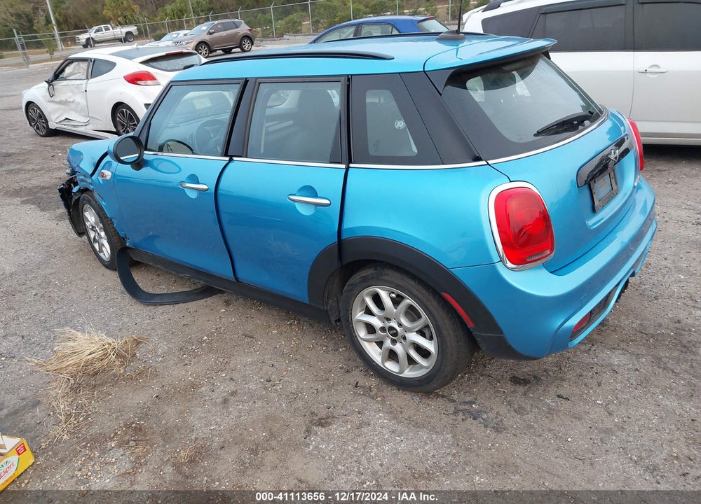 2016 MINI HARDTOP COOPER S VIN: WMWXU3C58G2D29670