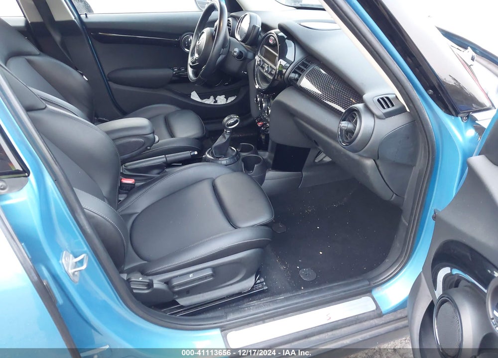 2016 MINI HARDTOP COOPER S VIN: WMWXU3C58G2D29670