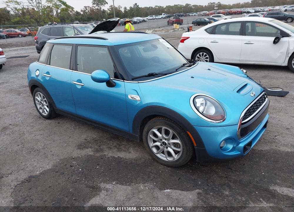 2016 MINI HARDTOP COOPER S VIN: WMWXU3C58G2D29670