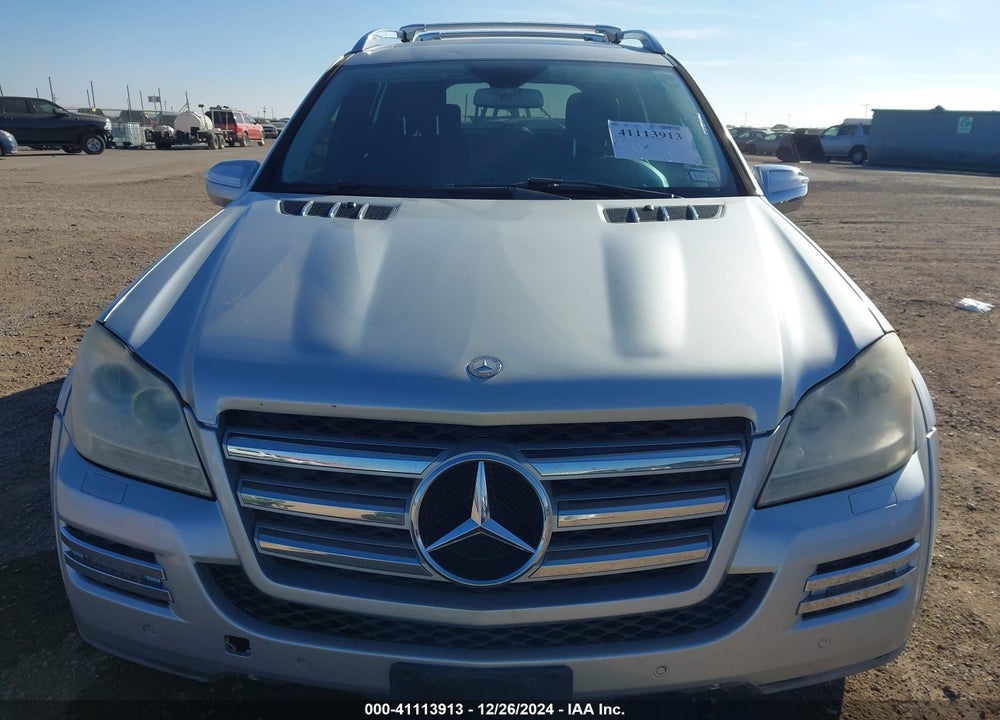 2010 MERCEDES-BENZ GL 550 4MATIC VIN: 4JGBF8GE6AA569739