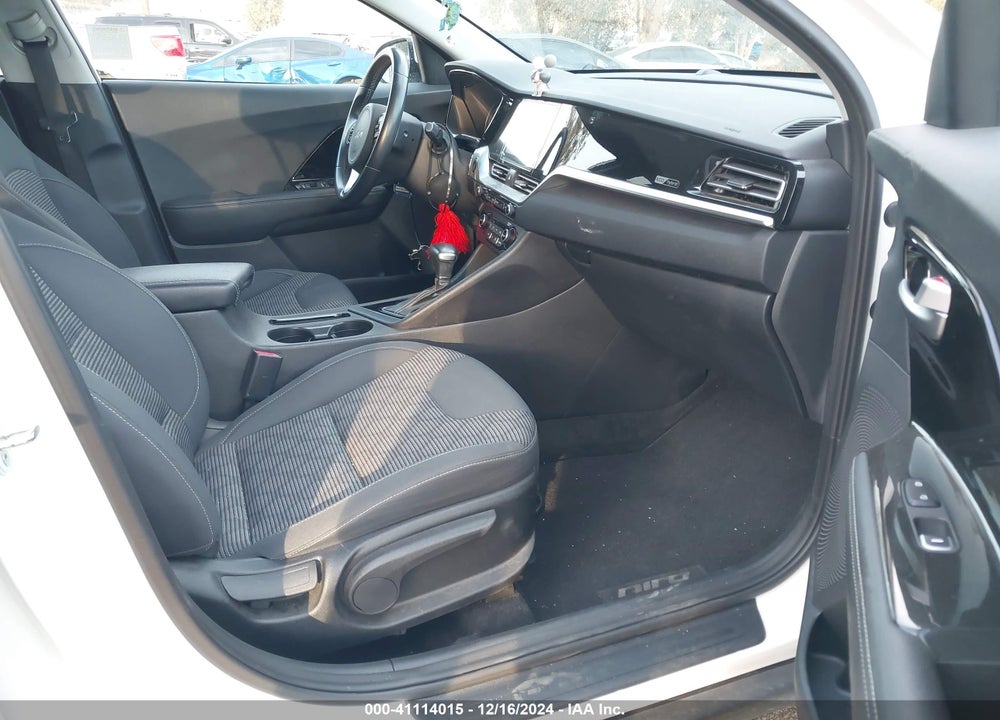 2022 KIA NIRO LXS VIN: KNDCB3LC5N5546642