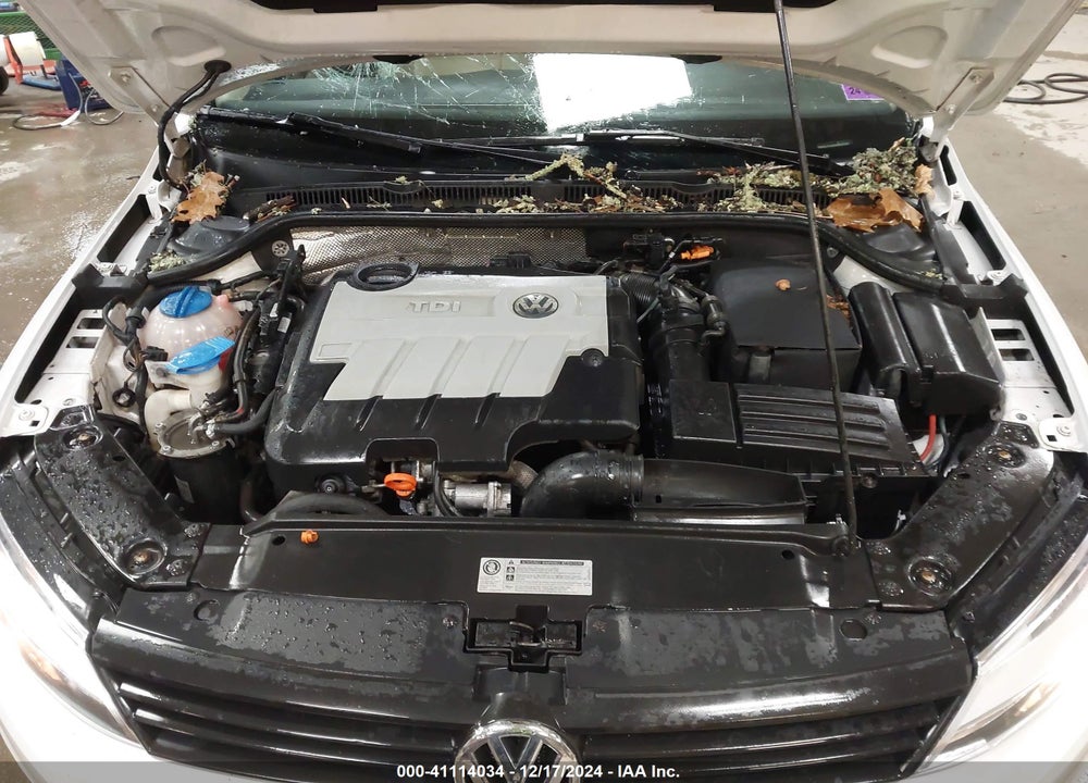 2012 VOLKSWAGEN JETTA 2.0L TDI VIN: 3VW3L7AJ9CM409388
