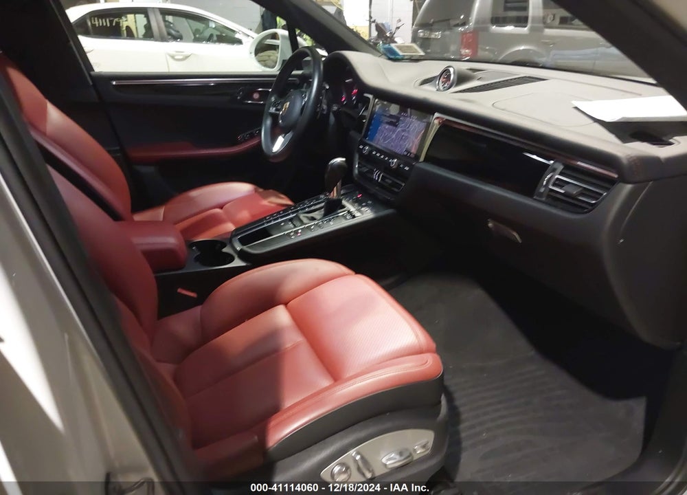 2021 PORSCHE MACAN S VIN: WP1AB2A50MLB32571