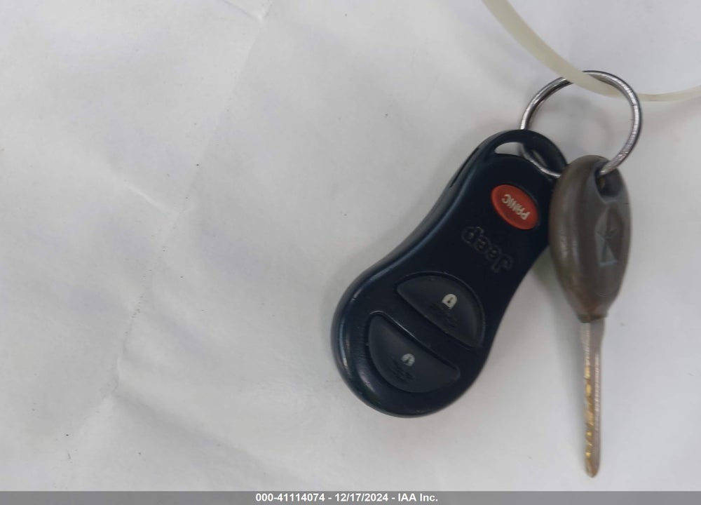 2000 JEEP GRAND CHEROKEE LAREDO VIN: 1J4G248S4YC333148