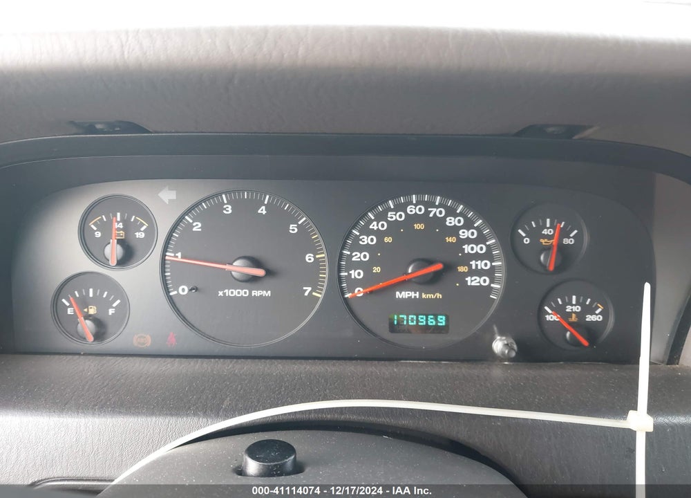 2000 JEEP GRAND CHEROKEE LAREDO VIN: 1J4G248S4YC333148