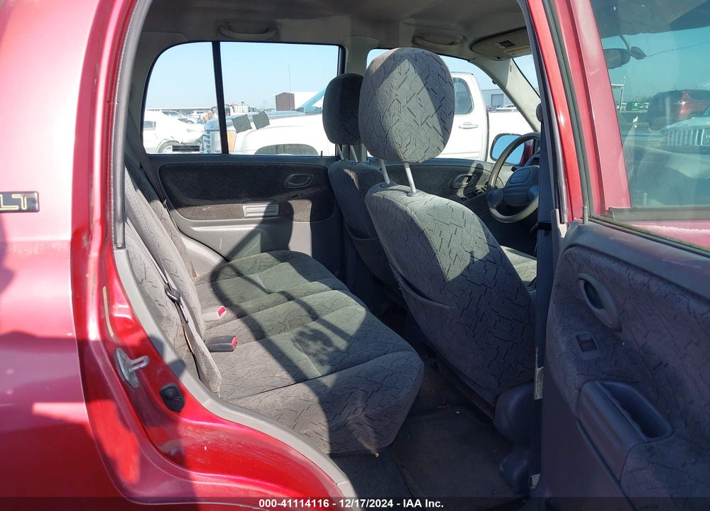 2001 CHEVROLET TRACKER HARD TOP LT VIN: 2CNBJ634916925372