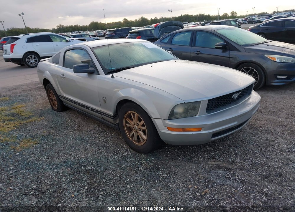 2009 FORD MUSTANG V6 VIN: 1ZVHT80N895113700