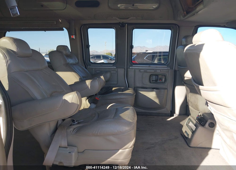 2004 GMC SAVANA UPFITTER VIN: 1GDFG15T741231326
