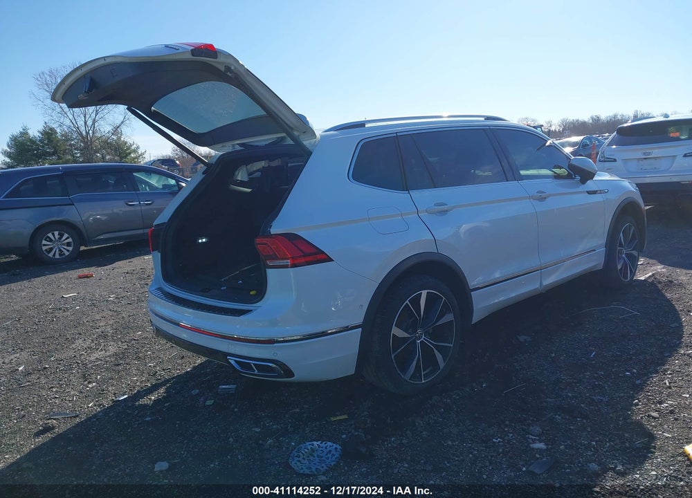 2024 VOLKSWAGEN TIGUAN 2.0T SEL R-LINE VIN: 3VV4B7AXXRM032112