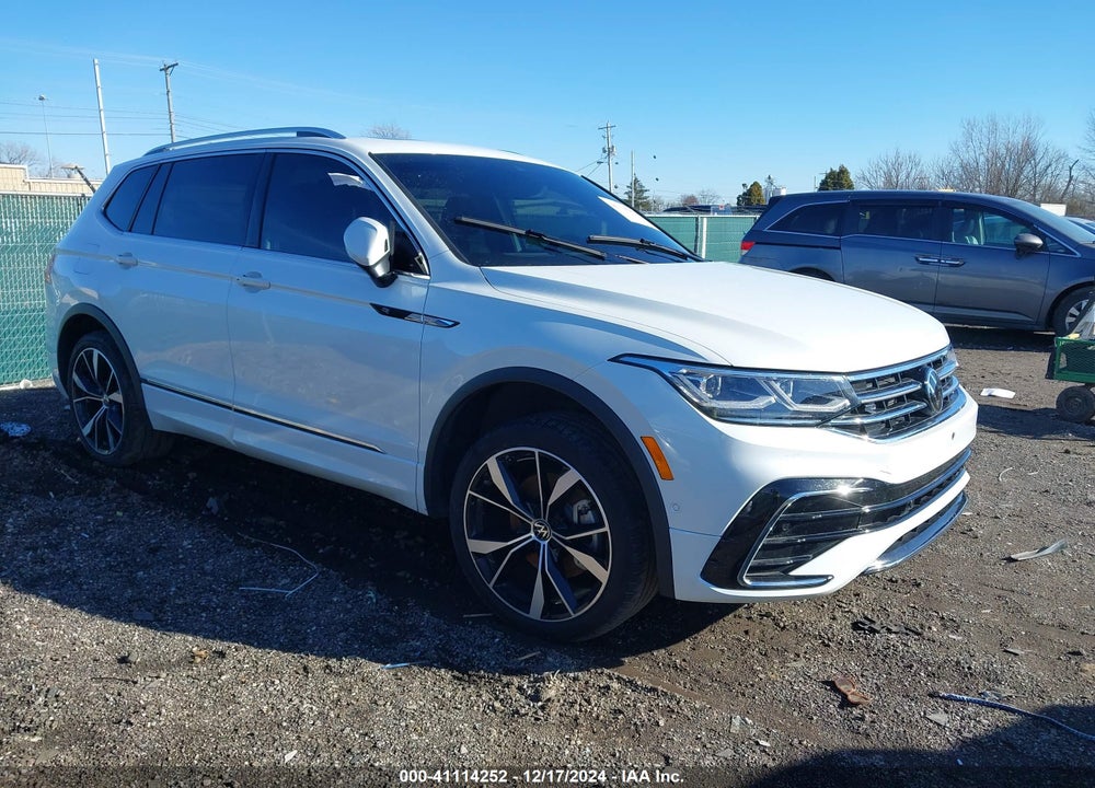 2024 VOLKSWAGEN TIGUAN 2.0T SEL R-LINE VIN: 3VV4B7AXXRM032112